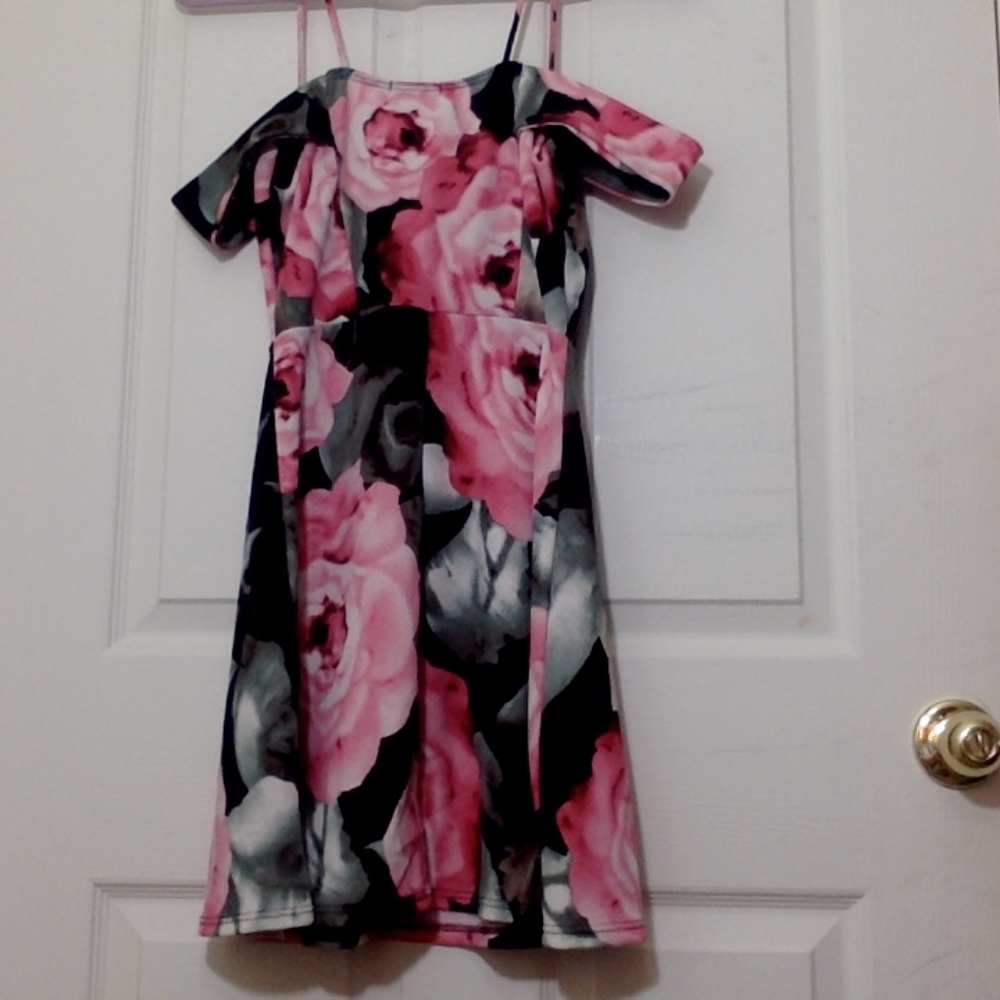 Dress - Picture 2 of 2